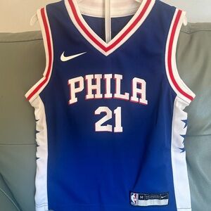 Philadelphia 76er kid jersey size 5/6